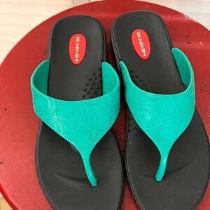 OKABASHI Men’s Flops